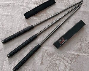 Gậy baton bao nhiêu tiền? Mua gậy baton cần chú ý những điều gì?